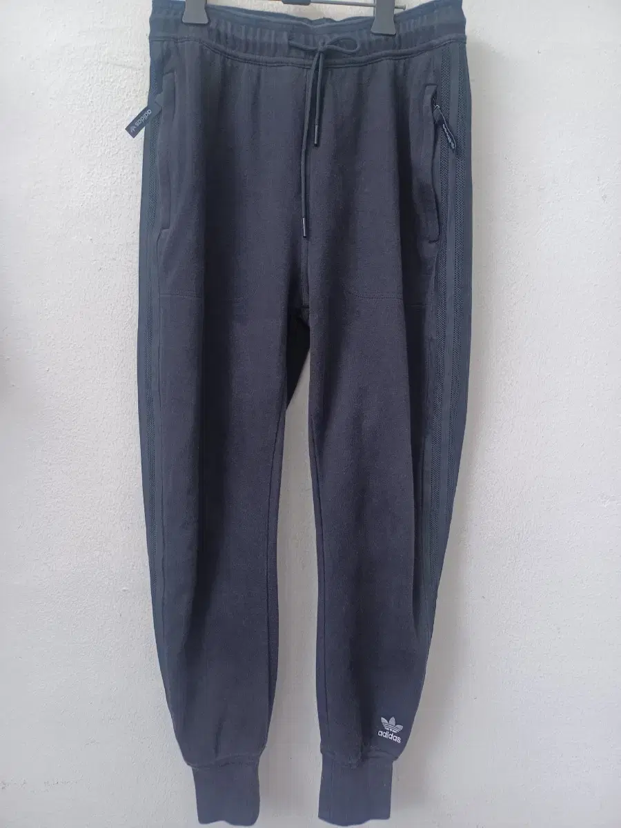 adidas sweatpants training pants 28-29