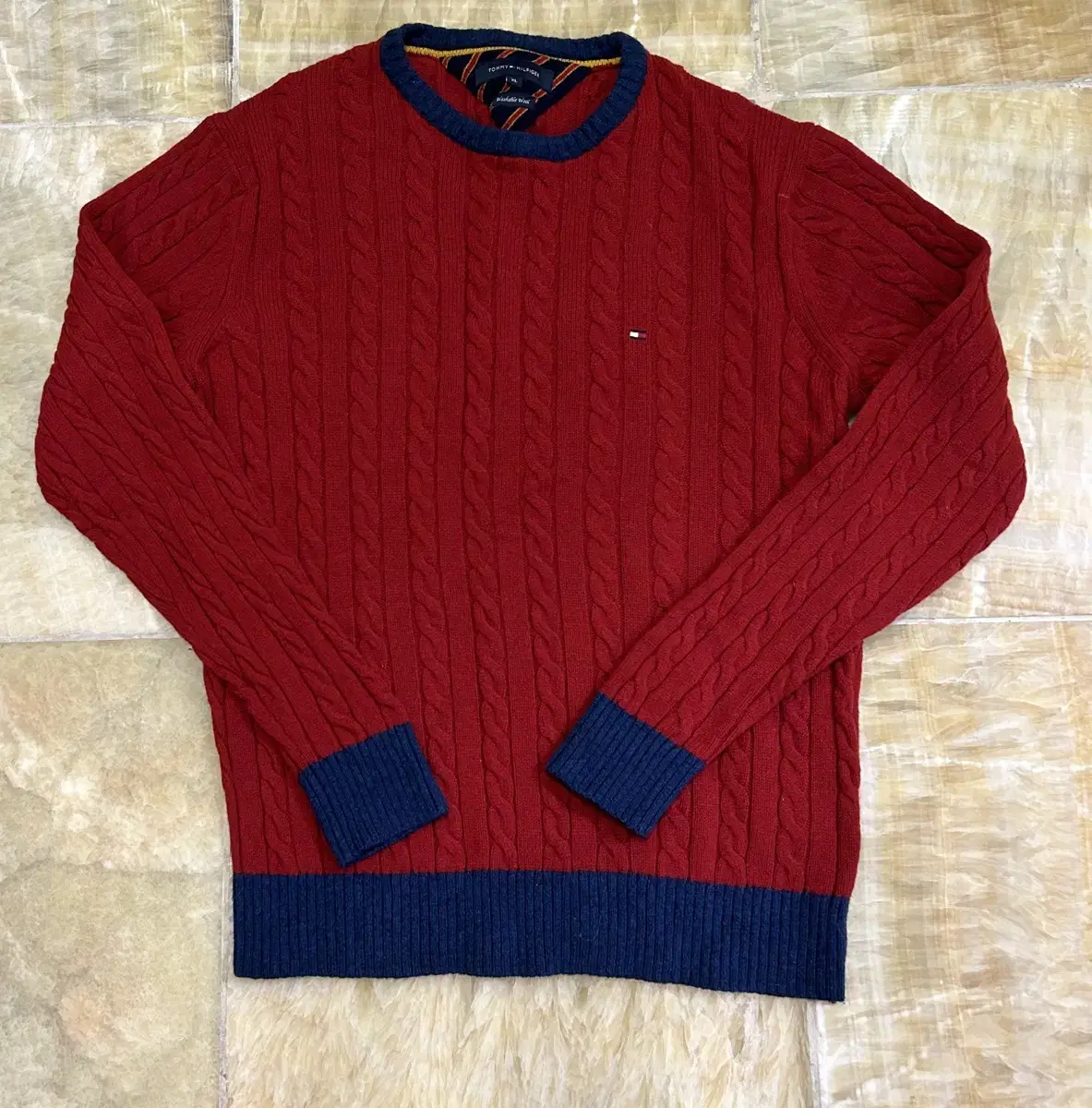 Tommy Hilfiger Knit XL - Moving, so it's cheap