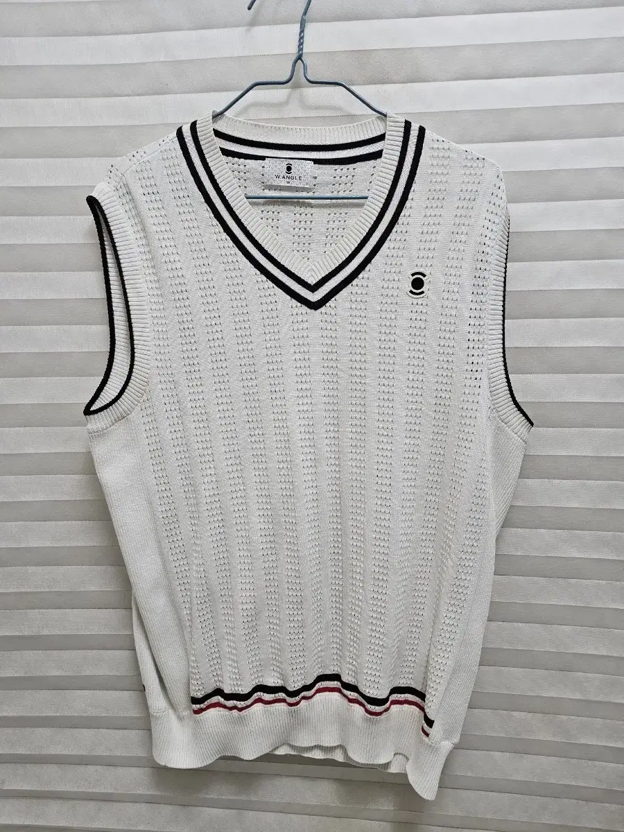 Men's Wide-Angle Golf Sleeveless Nautical Shirt Size 105