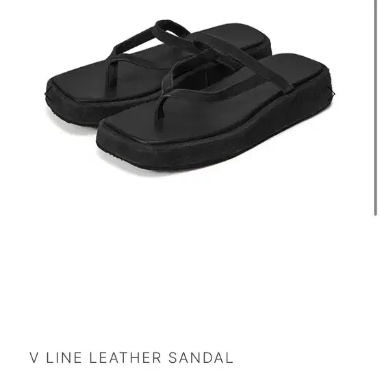 Le917 V LINE LEATHER SANDAL 르셉템버