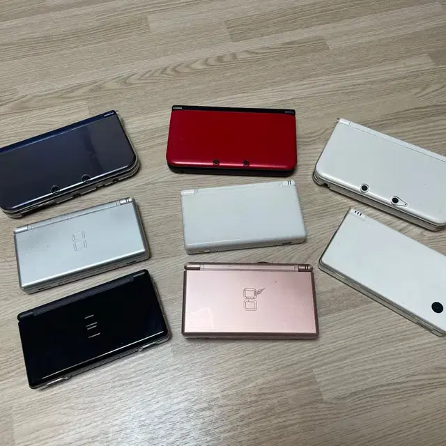 닌텐도 3DS, DSi, DSL 판매합니다.