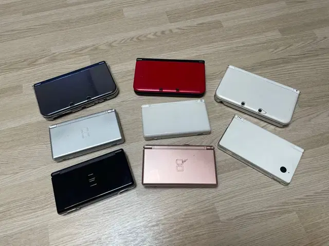 닌텐도 3DS, DSi, DSL 판매합니다.