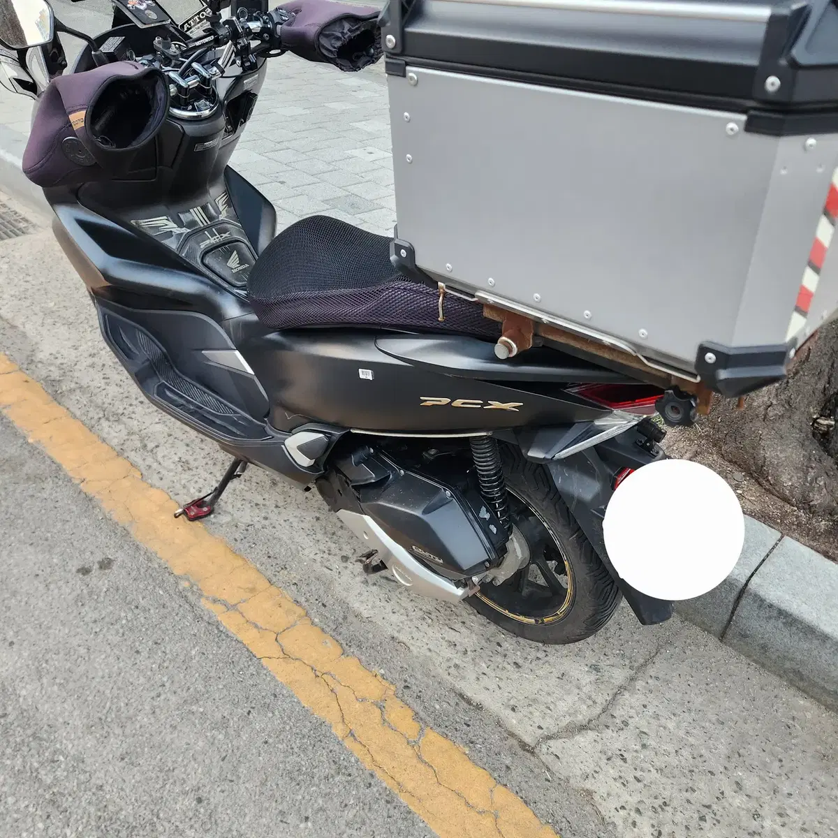 20년식 pcx150 ABS 팝니다.