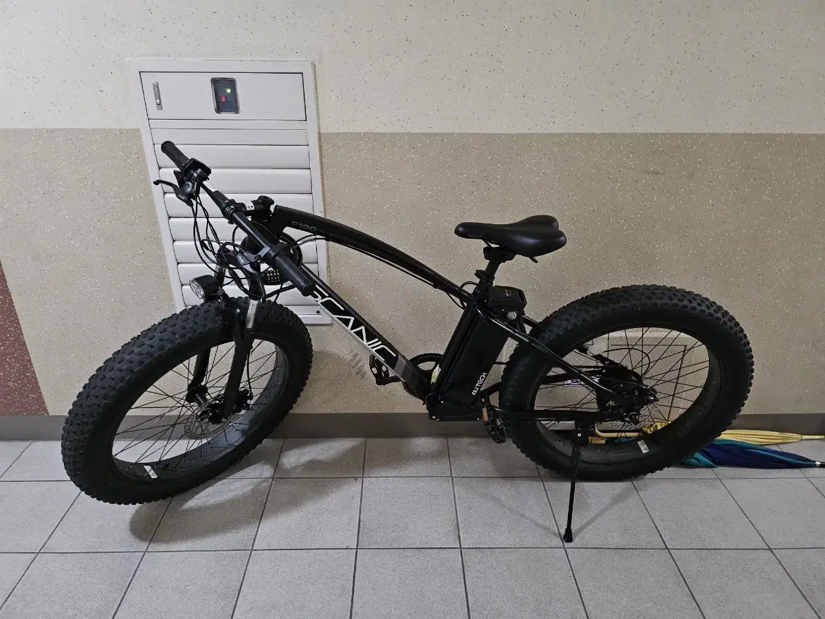 AU Tech electric bicycle Scenic F100 for sale