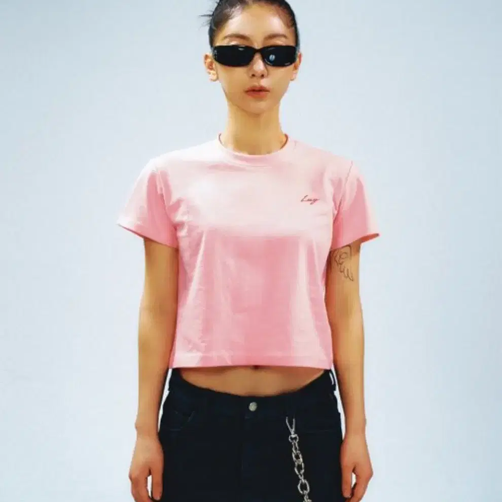 l.e.e.y Chain Crop T-shirt Pink 엘이이와이반팔티