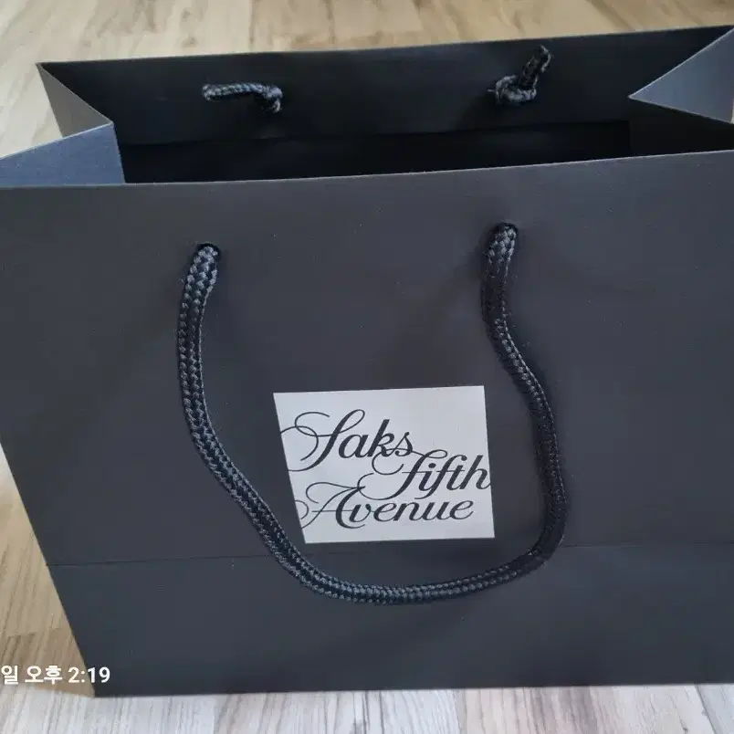 Saks 5th Avenue 쇼핑백