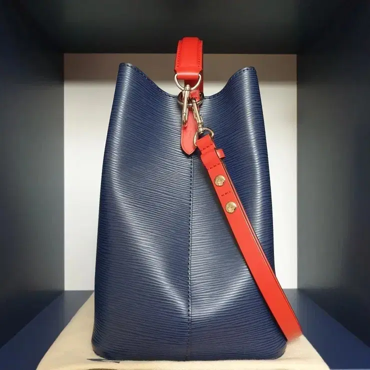 (정품)LOUIS VUITTON 루이비통 에피네오노에 에삐네오노에 MM