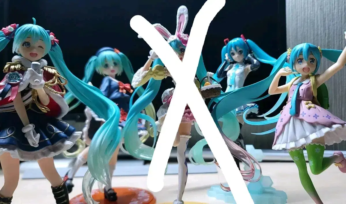 5 Hatsune Miku Figures