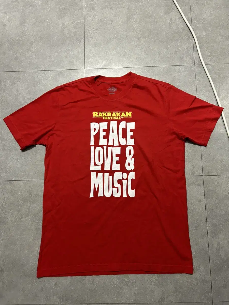 ㅔ디키즈  x Peace Love&Music 레드컬러 숏슬리브  105s