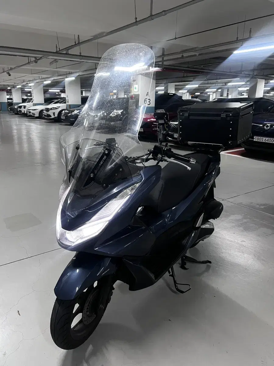 pcx 22년식 탑박스 롱스크린