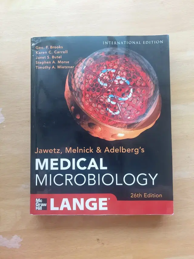 Medical microbiology 26판(영문)