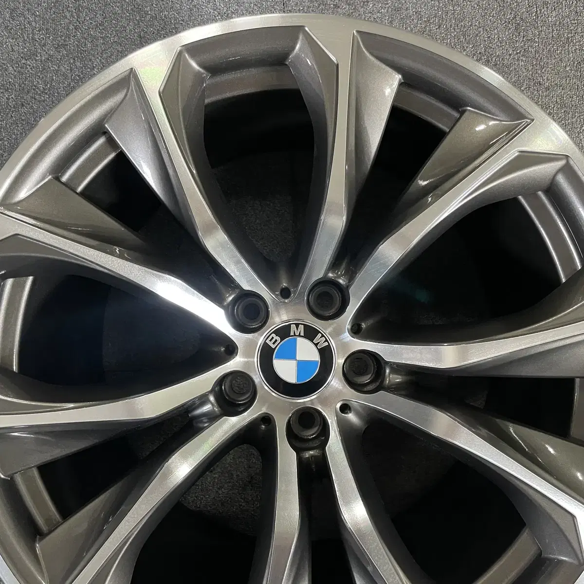 BMW F16 X6 40d 20인치 휠 낱개 1개 판매