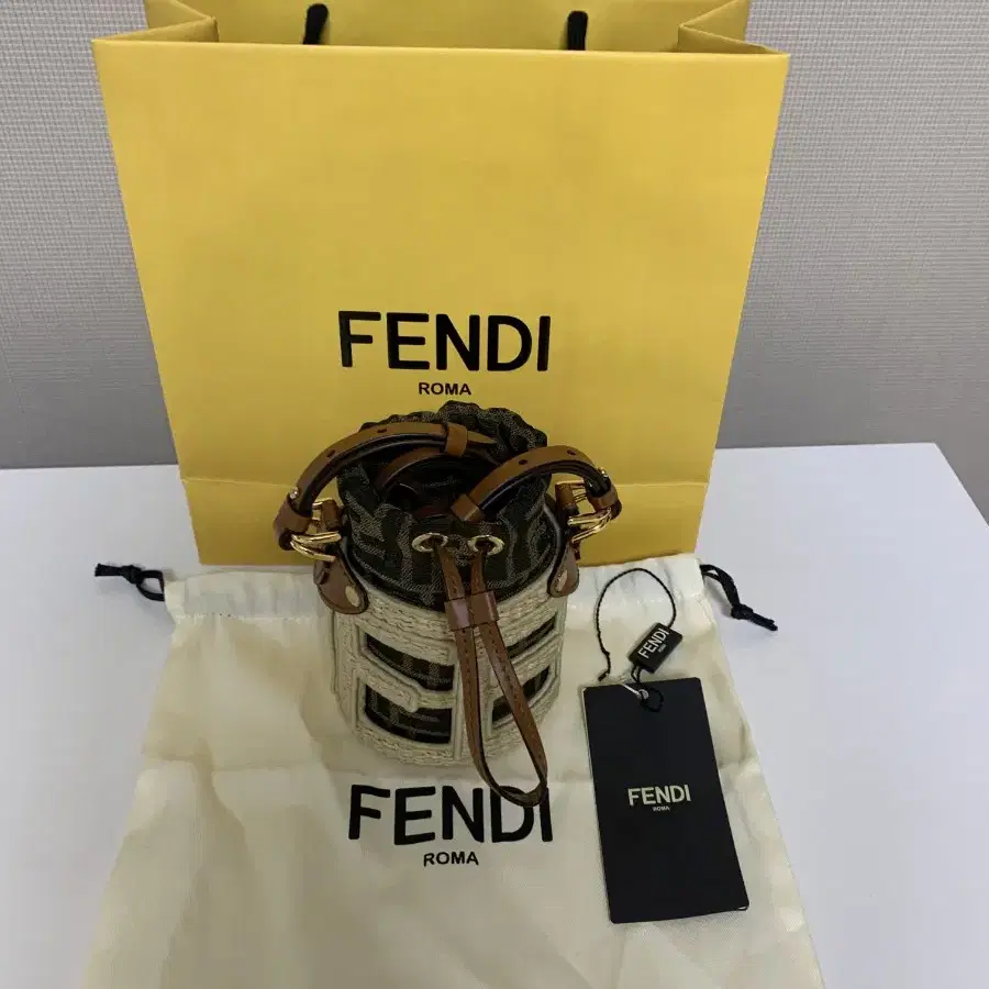 [새상품]FENDI 펜디 미니 크로스 백