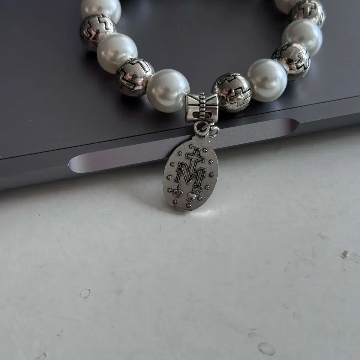 pad pearl bracelet