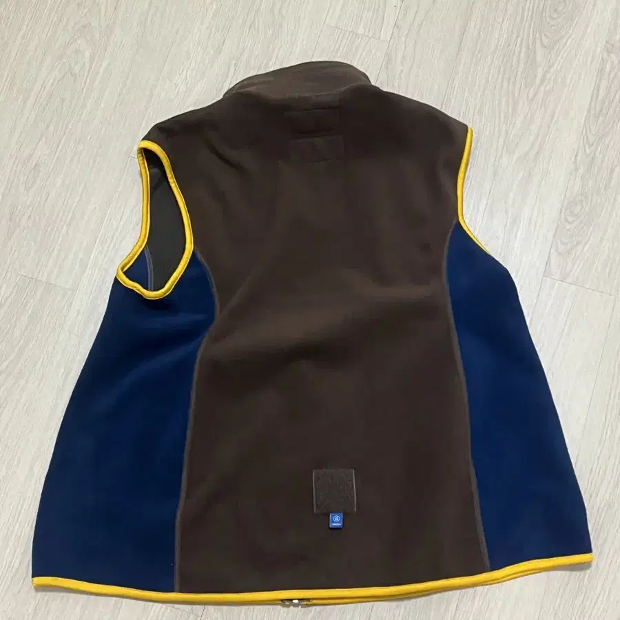 후미토간류 Trapeze Fleece Vest