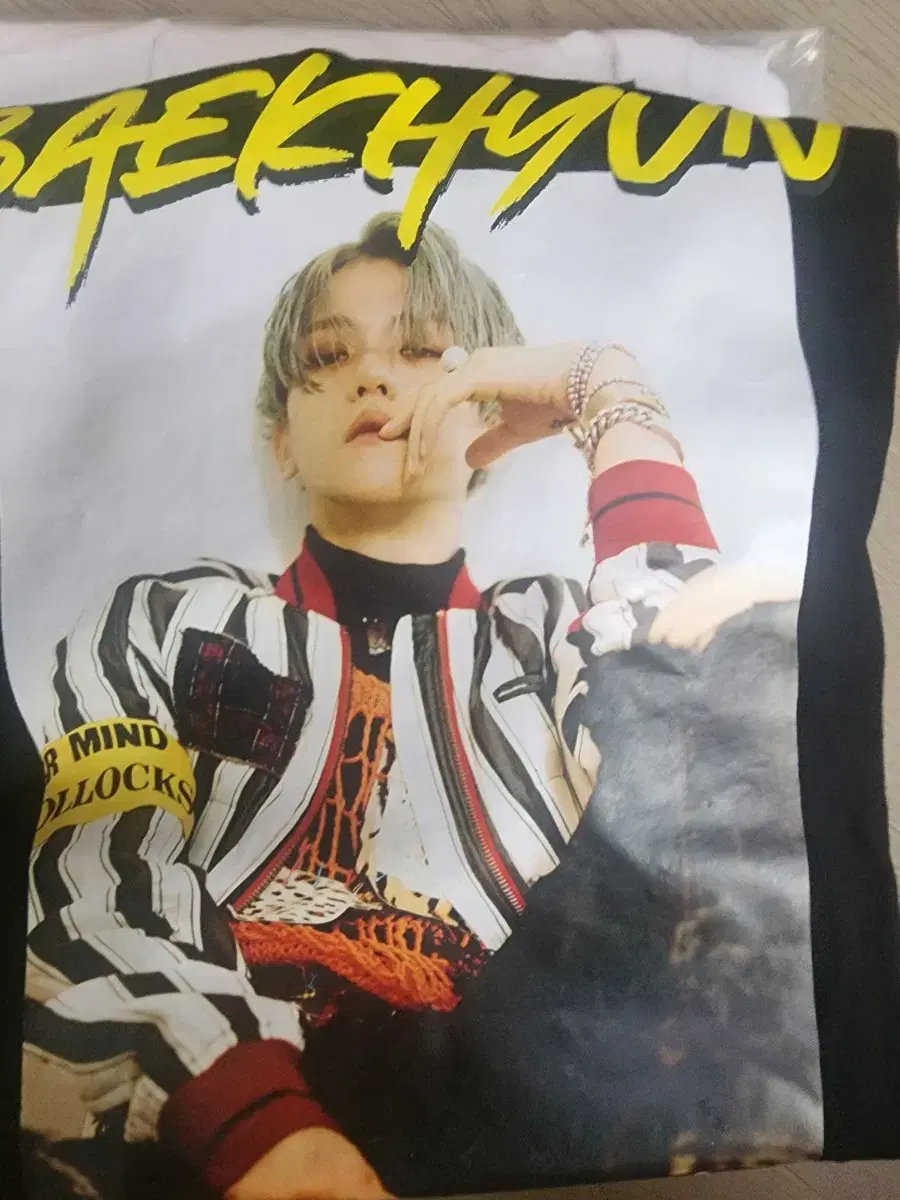 SuperM baekhyun AR T-shirt