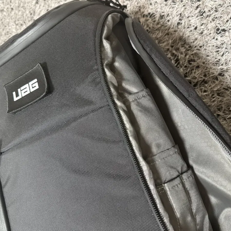 UAG 18L 백팩 블랙