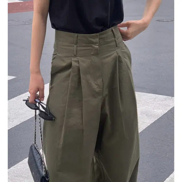 리넨느 pin tuck wide cotton pants (khaki S)