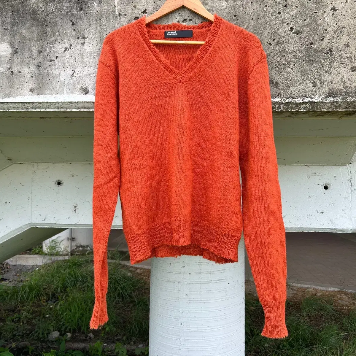 JPN V-neck long sleeve knit