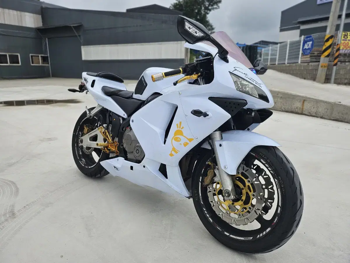 혼다CBR600rr 03년식 340만원 요시무라 저렴하게정리합니다