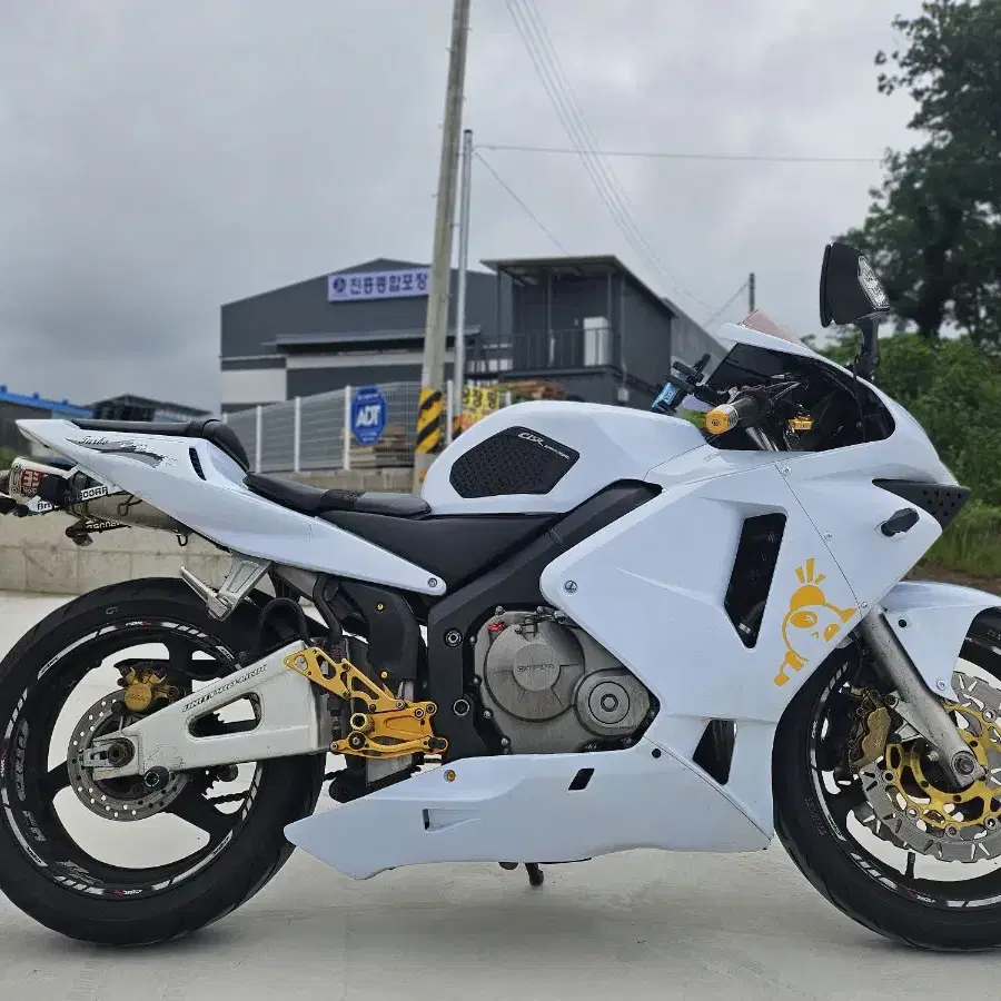 혼다CBR600rr 03년식 340만원 요시무라 저렴하게정리합니다