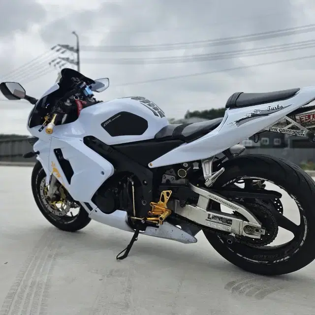 혼다CBR600rr 03년식 340만원 요시무라 저렴하게정리합니다