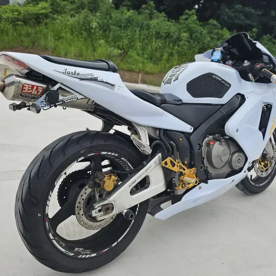 혼다CBR600rr 03년식 340만원 요시무라 저렴하게정리합니다