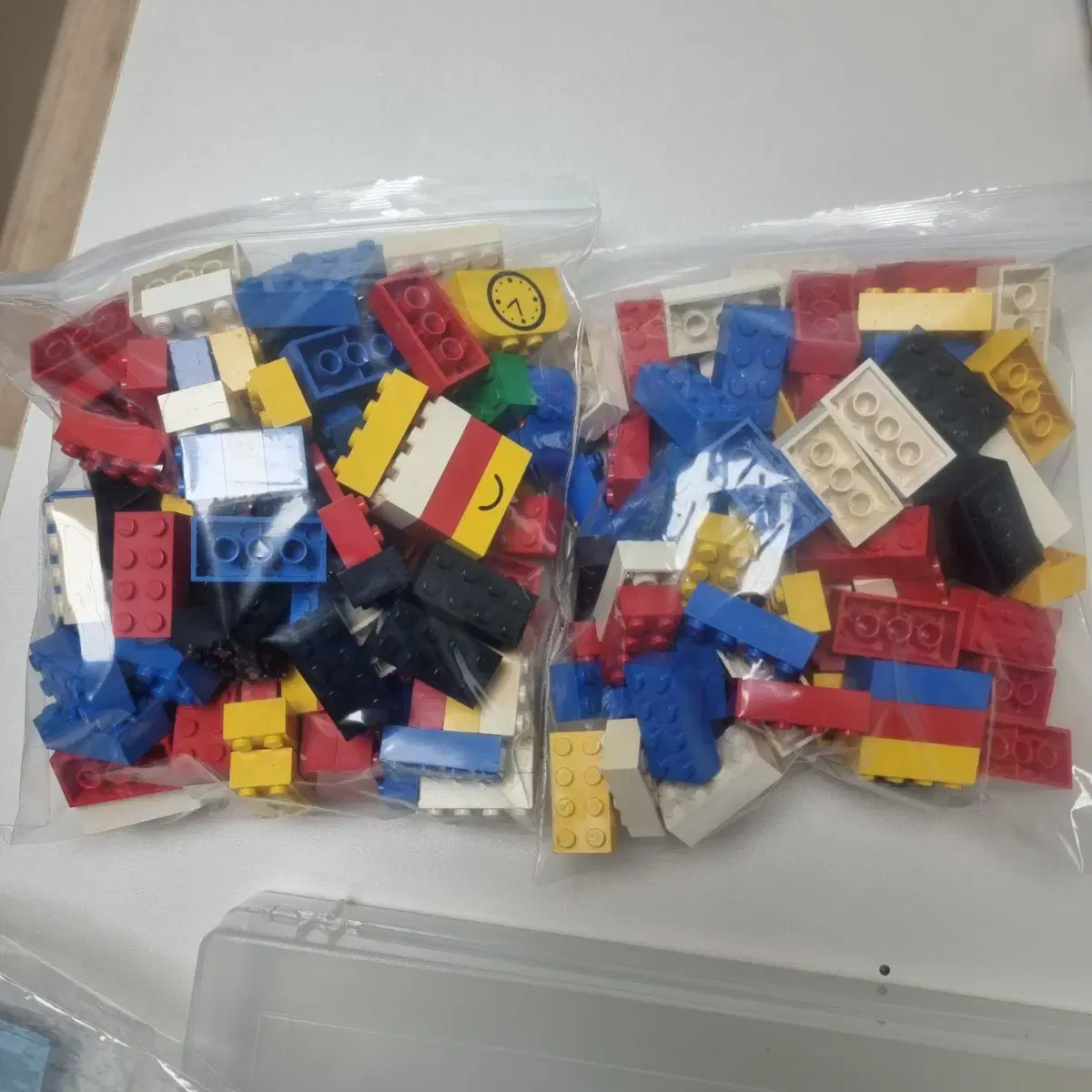 Bulk for filling LEGO interiors