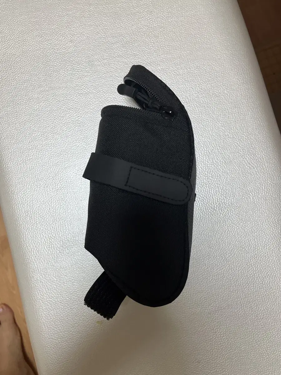 Bicycle saddle bag (one-time use)