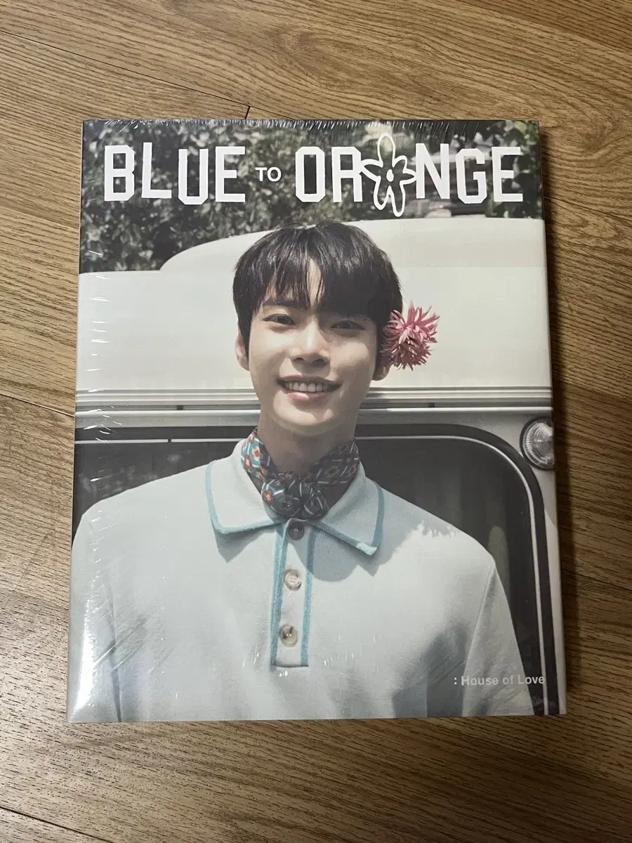 Doyoung bloo Two Orange: A House of Love Photobook