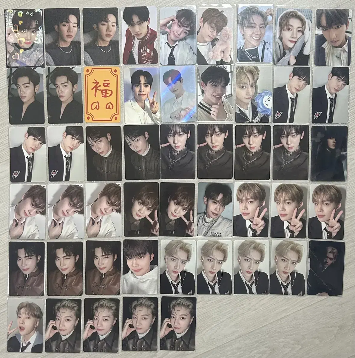 Zerobaseone zb1 photocard wts Chapter 50 bulk zhang hao sung hanbin han yujin Kim Gyuvin