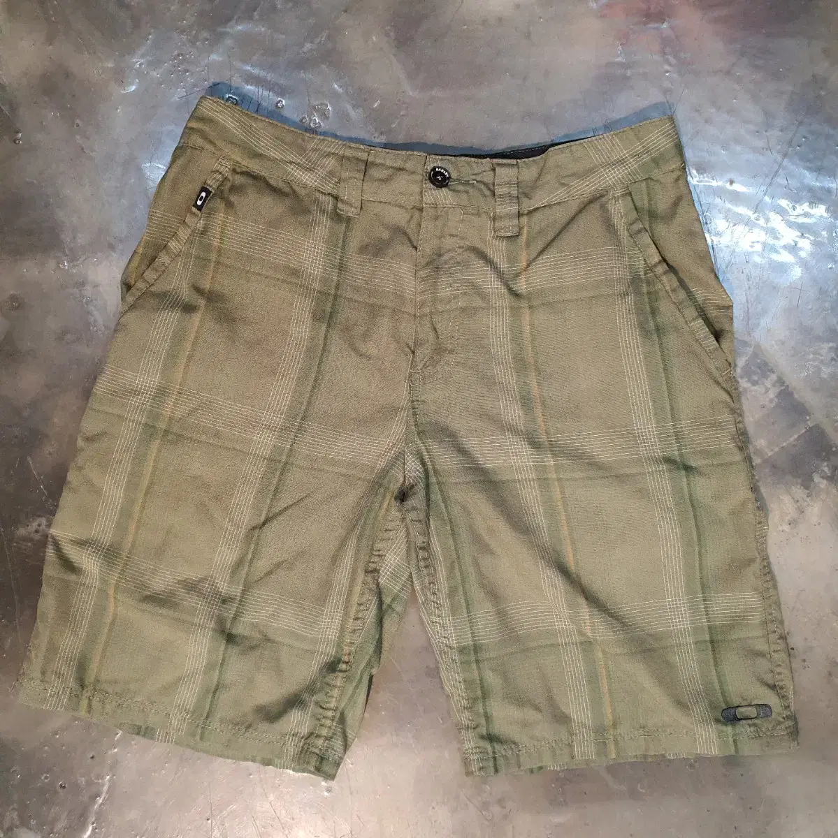 Oakley Shorts 32