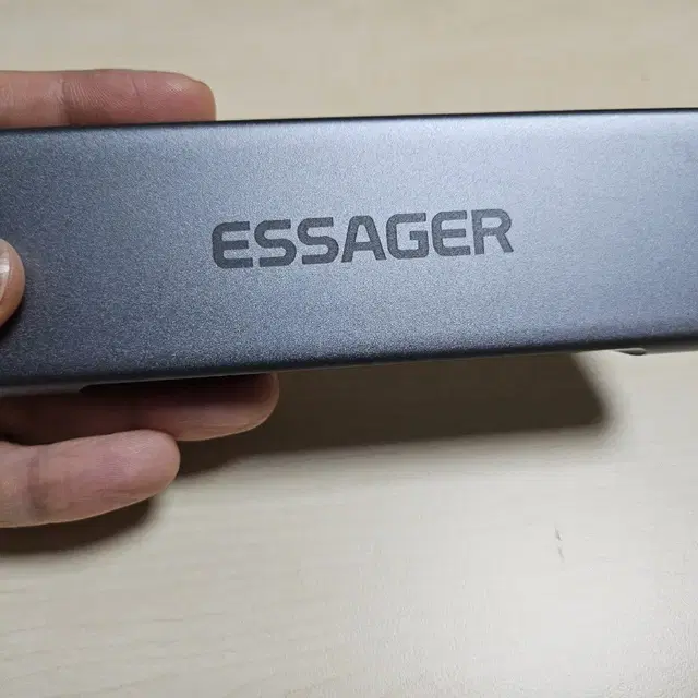 ESSGER SSD 멀티허브 판매합니다.