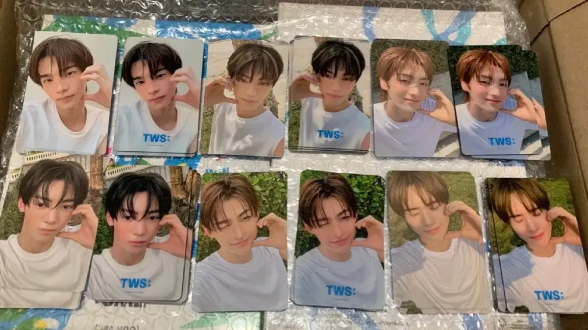 TWS weverse pre-order benefit photocard WTS