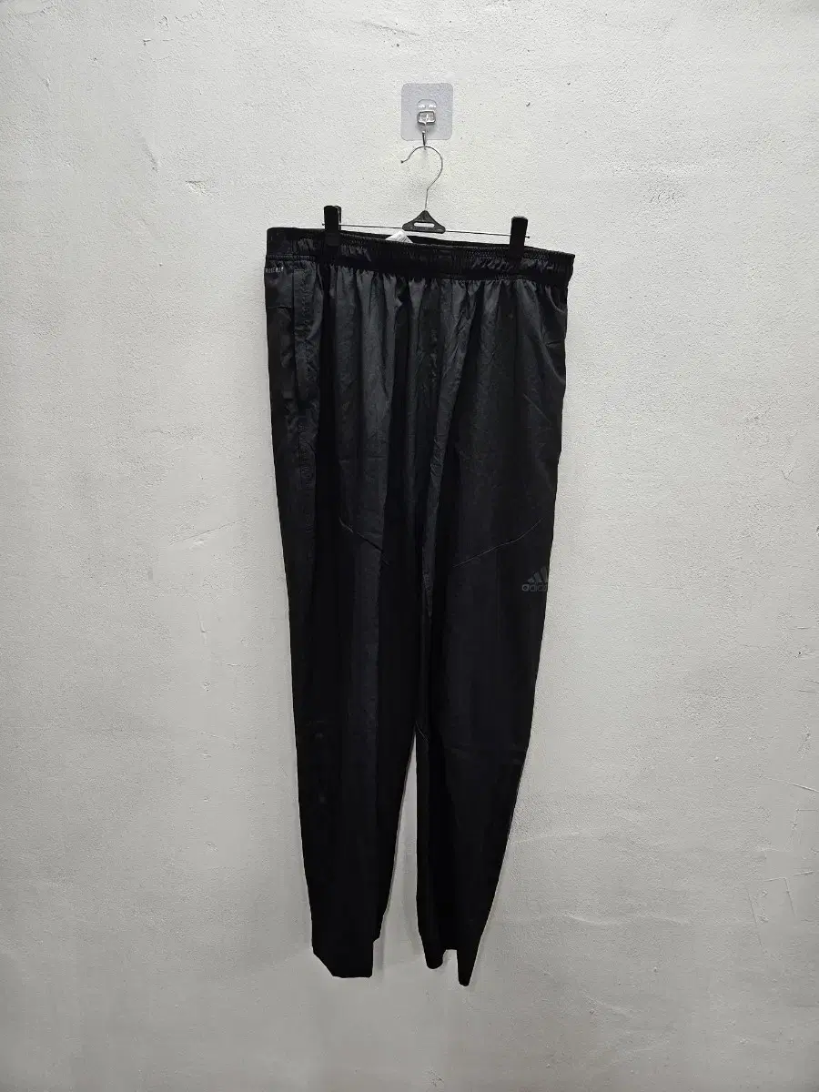 2XL adidas Workout Pants