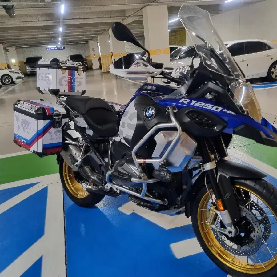 bmw r1250gs 20년식 팔아요