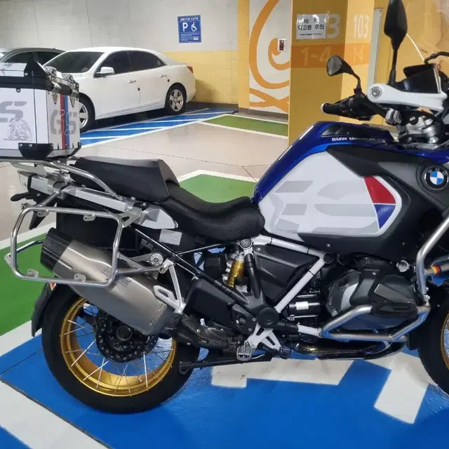 bmw r1250gs 20년식 팔아요