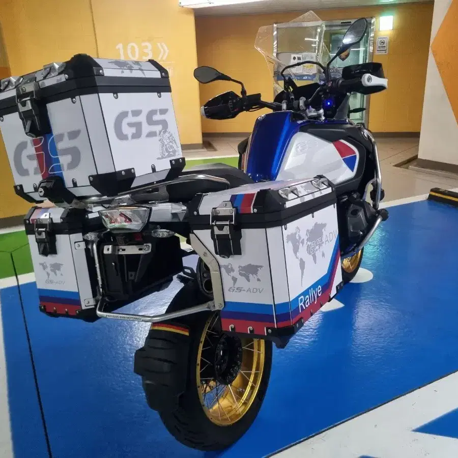 bmw r1250gs 20년식 팔아요