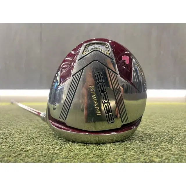 Honma BERES KIWAMI V 11.5 degrees for women's drivers.