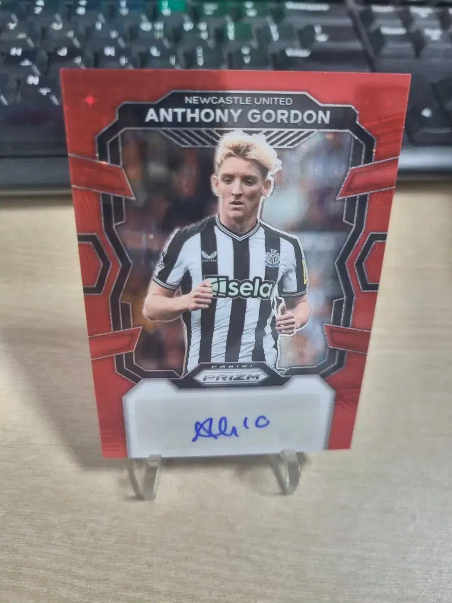 23-24 Panini Newcastle Anthony Gordon Prismatic Silver Autographed Autofootball Card