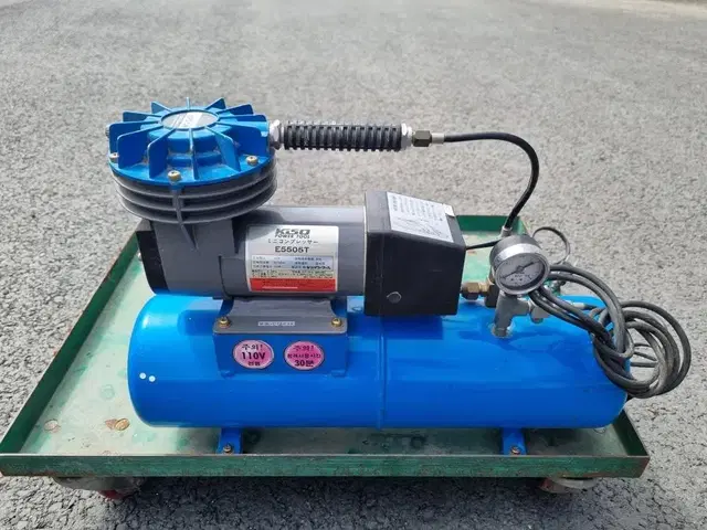 KISO POWER TOOL E5505T 미니 콤프레샤.