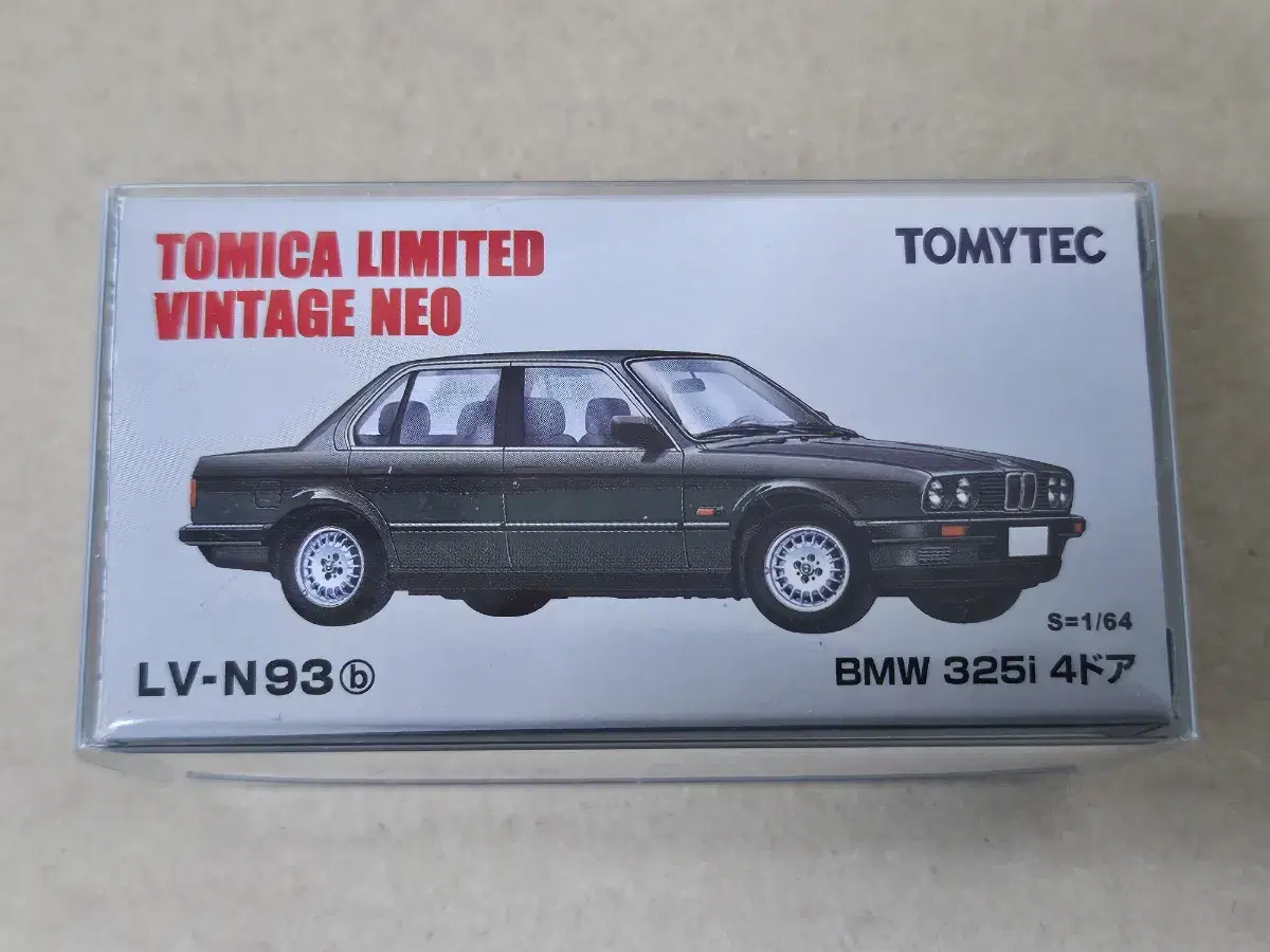 Tomica Limited Vintage BMW 325I