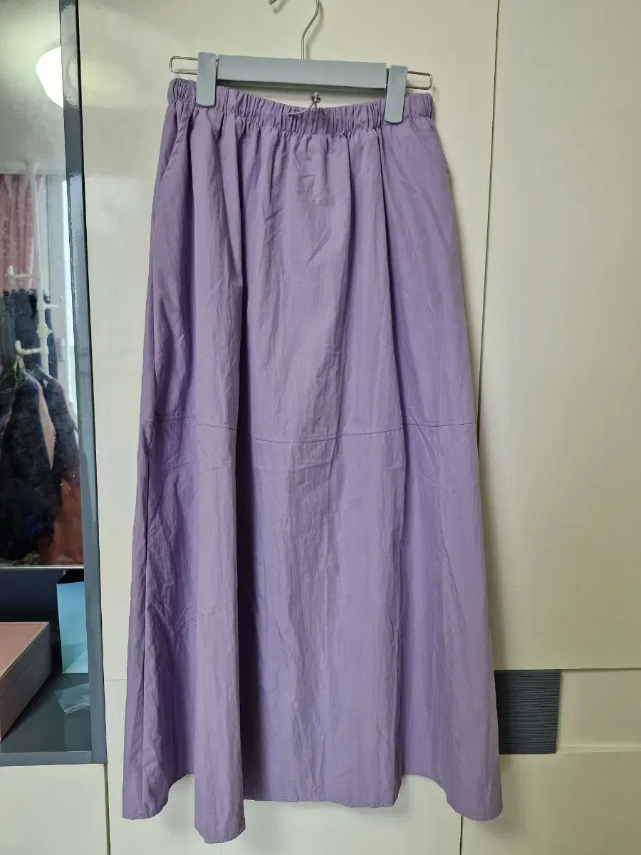 Long skirt with rustling sound New product in light purple