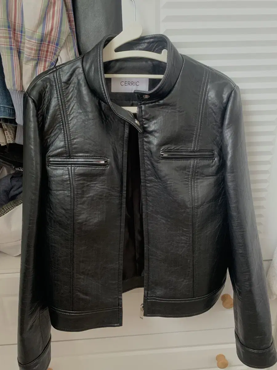 세릭 cerric button leather  jacket