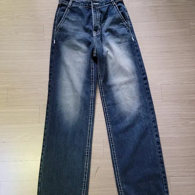 오피엠 wide stitch true jean