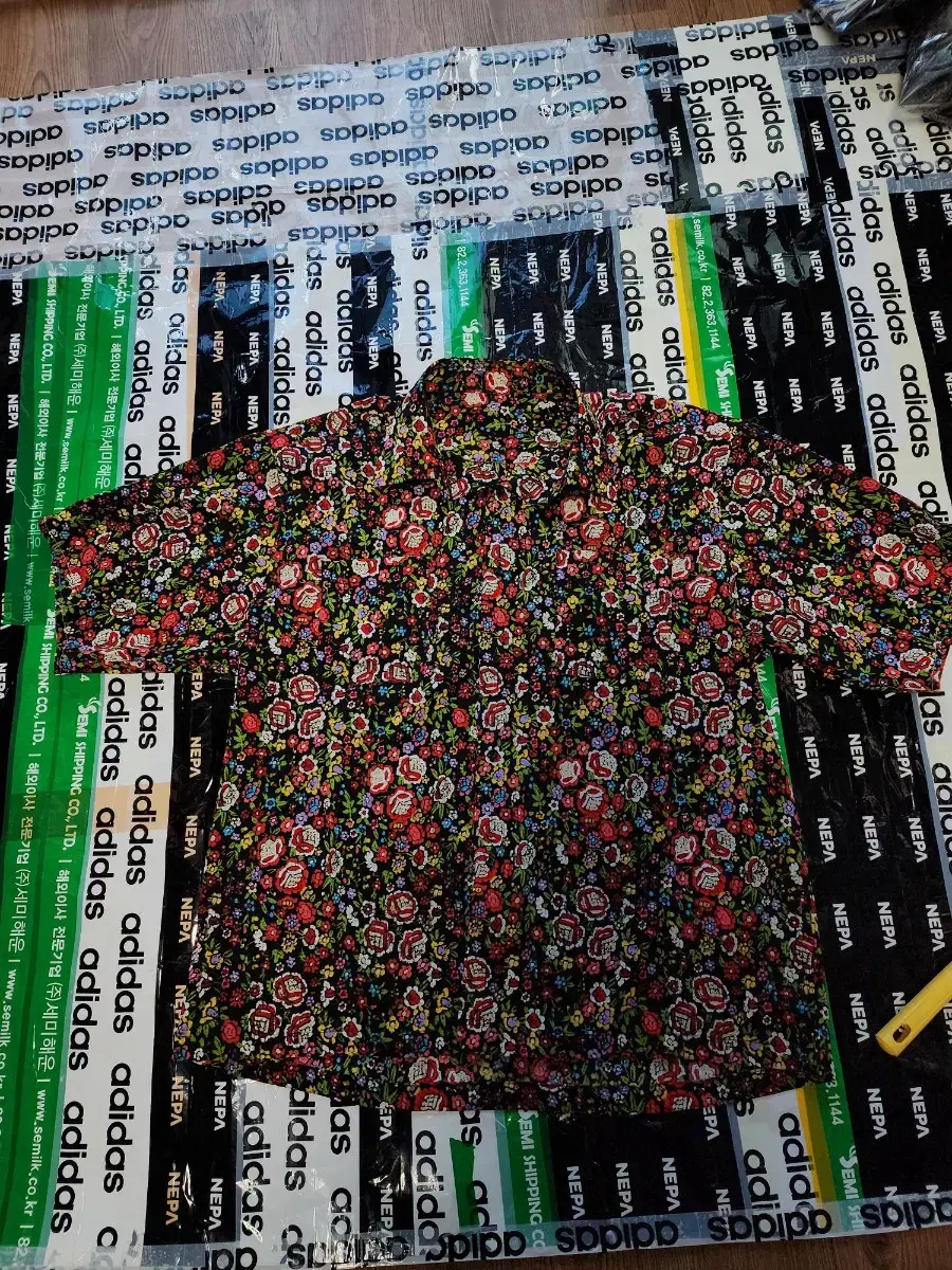 Flower Pattern Hawaiian Shirt XL