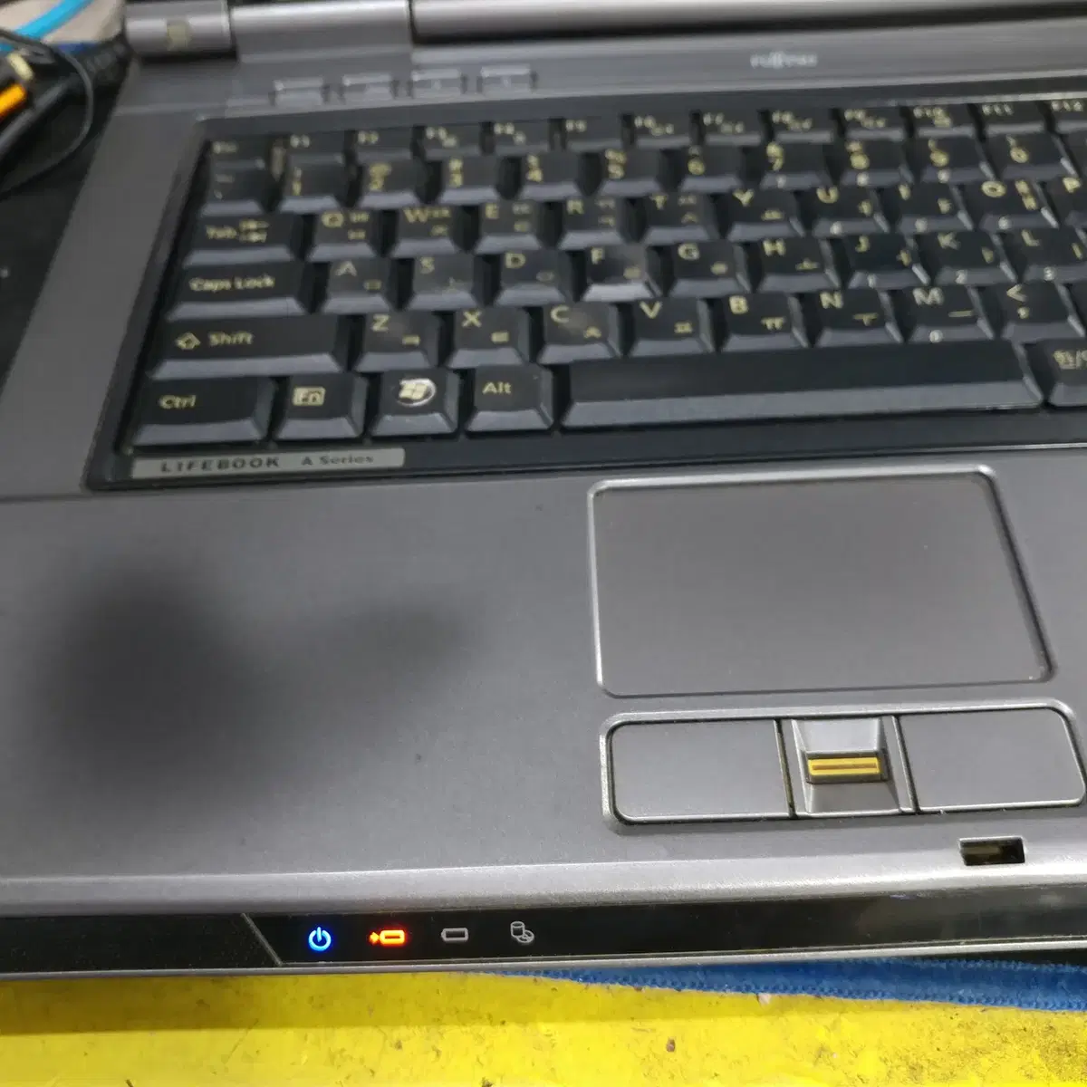 후지쯔 lifebook A6010 노트북 팝니다.