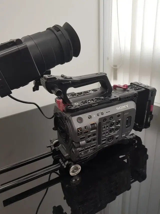 소니 sony PXW-FX9 fx9 + 틸타케이지 (v마운트) 팝니다