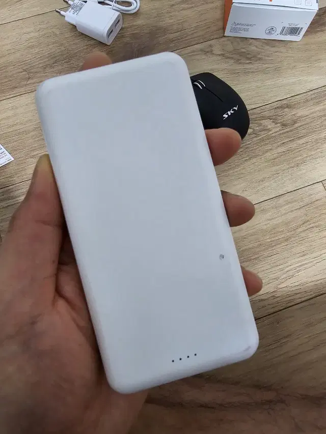 10000mAh 유선 보조배터리 C타입충전 2출력