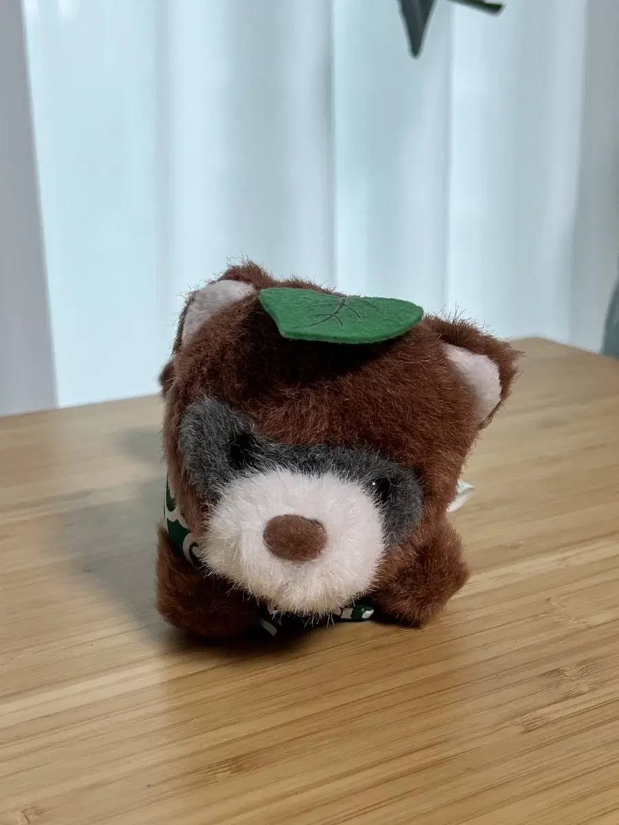 Peanuts Club Leaf Raccoon Doll